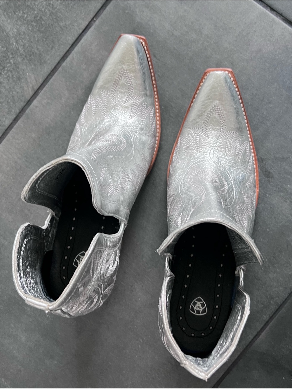 Ariat Dixon X Toe Western Metallic Silver Ankle Boot - Picture 13 of 14